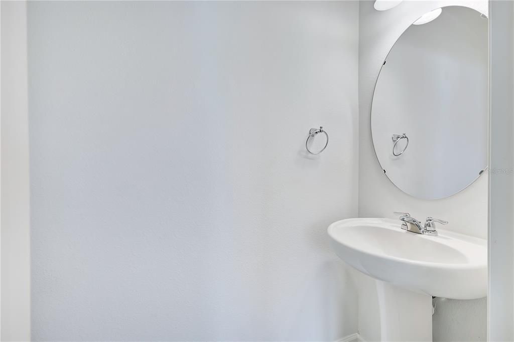 For Sale: $500,000 (4 beds, 2 baths, 2289 Square Feet)