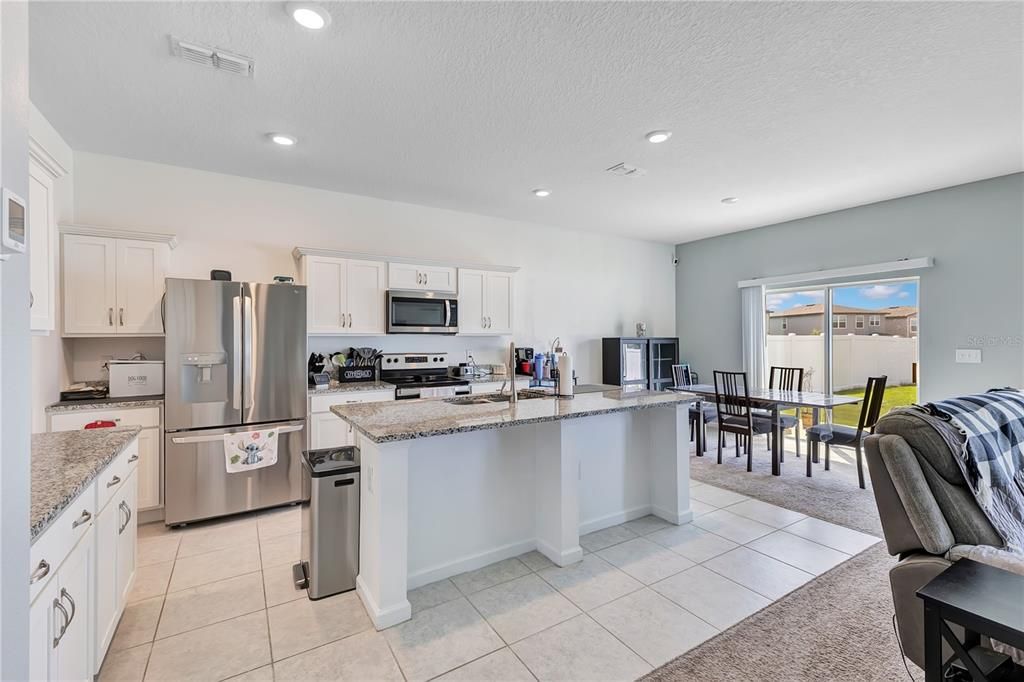 For Sale: $500,000 (4 beds, 2 baths, 2289 Square Feet)