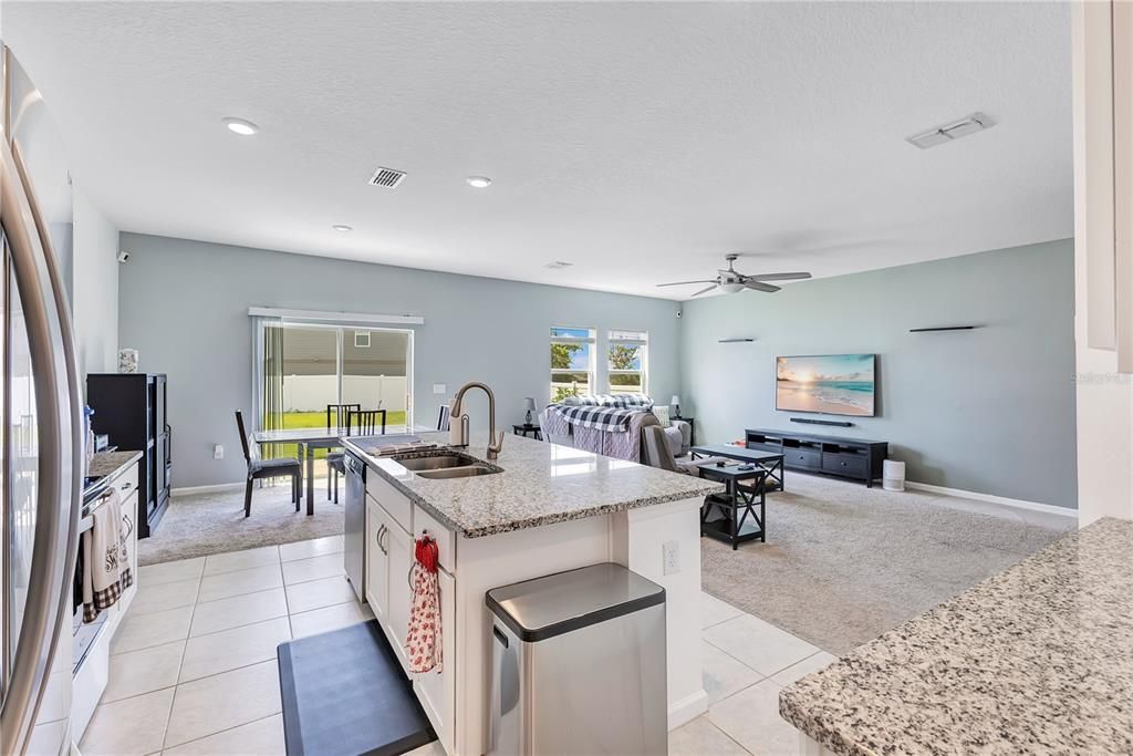 For Sale: $500,000 (4 beds, 2 baths, 2289 Square Feet)