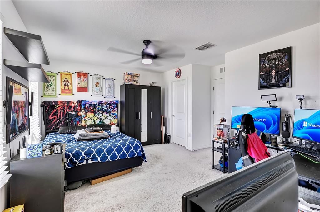 For Sale: $500,000 (4 beds, 2 baths, 2289 Square Feet)