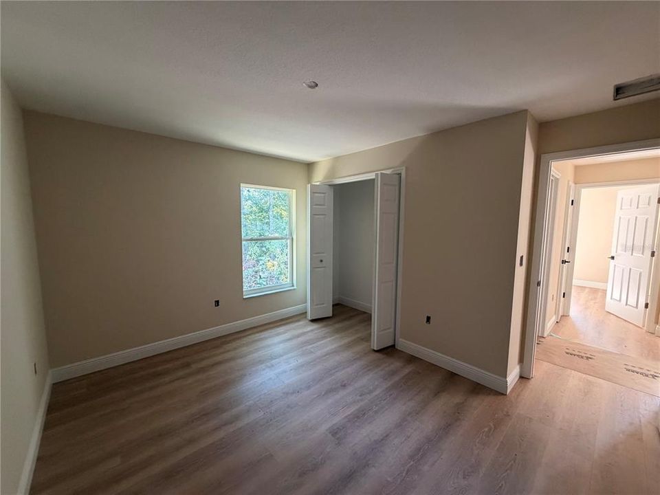 For Sale: $289,900 (3 beds, 2 baths, 1558 Square Feet)