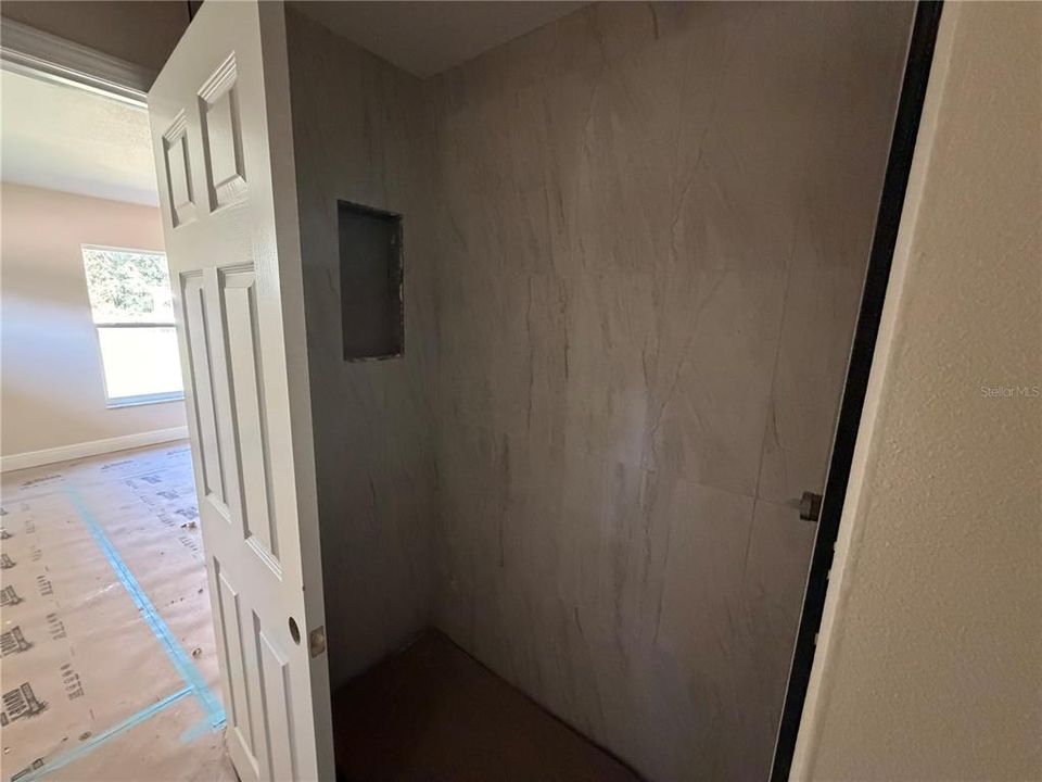 For Sale: $289,900 (3 beds, 2 baths, 1558 Square Feet)
