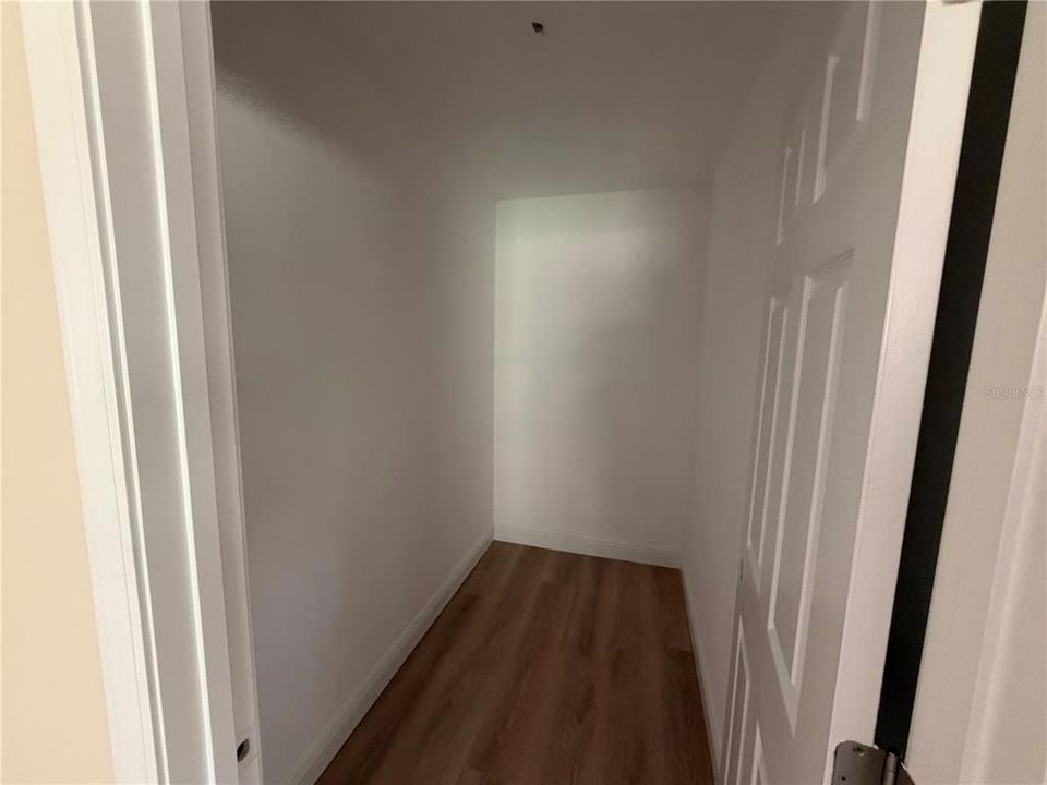 For Sale: $289,900 (3 beds, 2 baths, 1558 Square Feet)