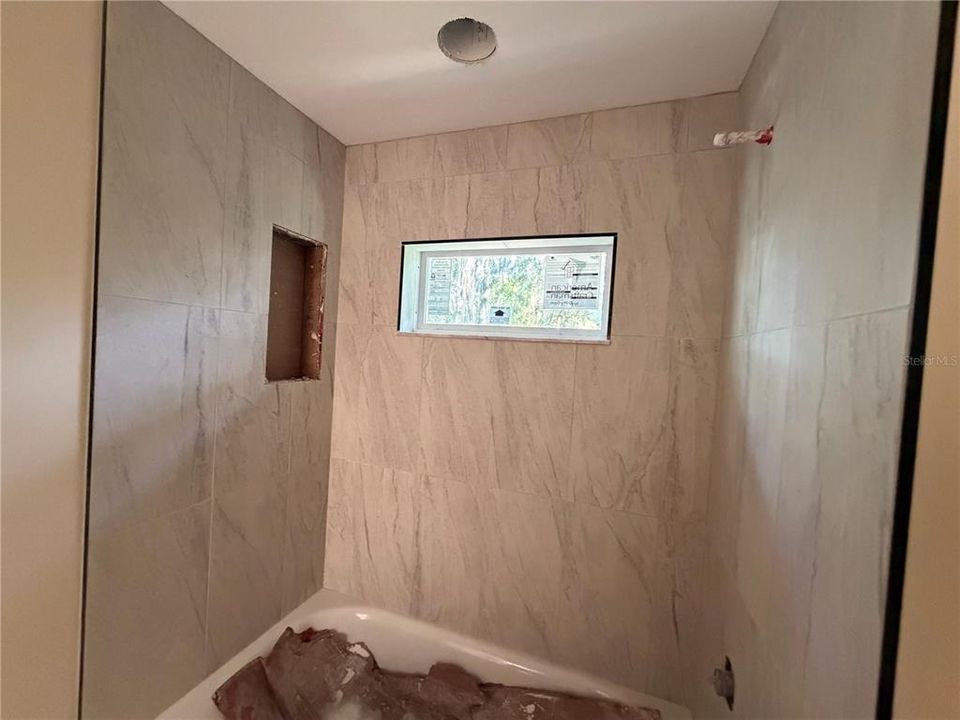 For Sale: $289,900 (3 beds, 2 baths, 1558 Square Feet)