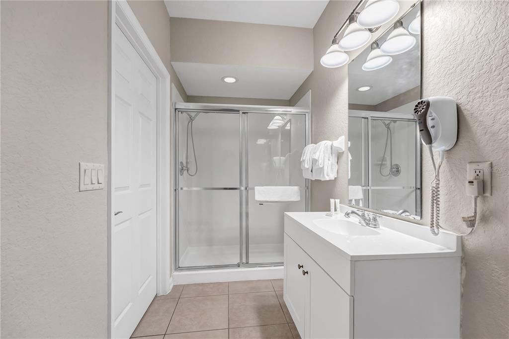 For Sale: $500,000 (3 beds, 3 baths, 1741 Square Feet)