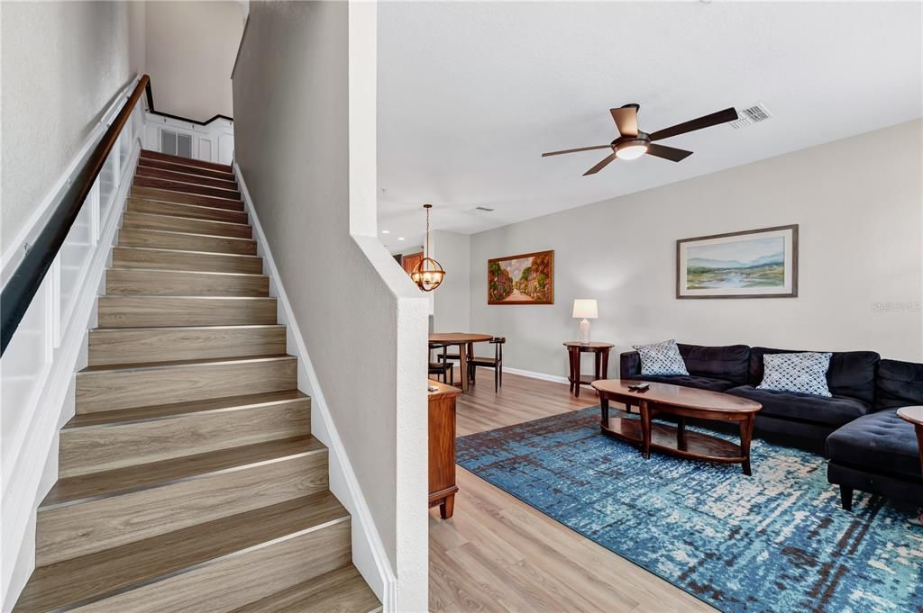 For Sale: $500,000 (3 beds, 3 baths, 1741 Square Feet)