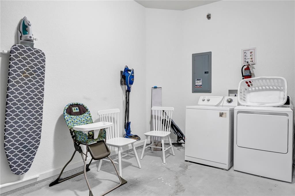 For Sale: $500,000 (3 beds, 3 baths, 1741 Square Feet)