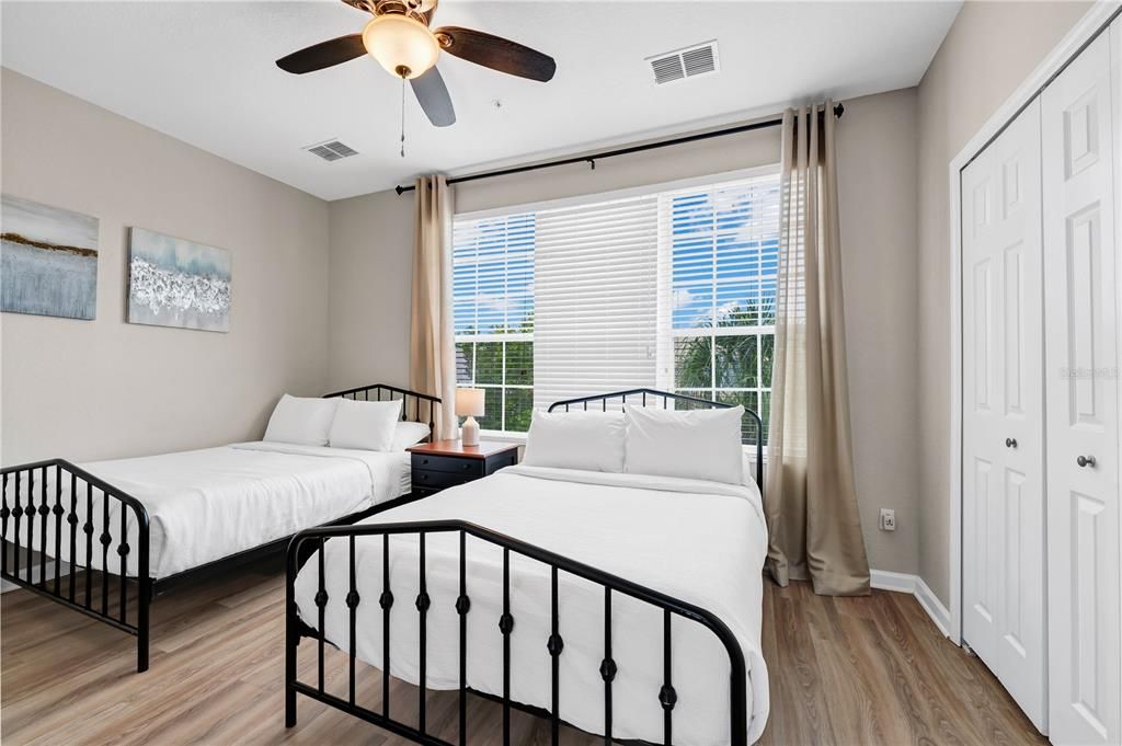 For Sale: $500,000 (3 beds, 3 baths, 1741 Square Feet)