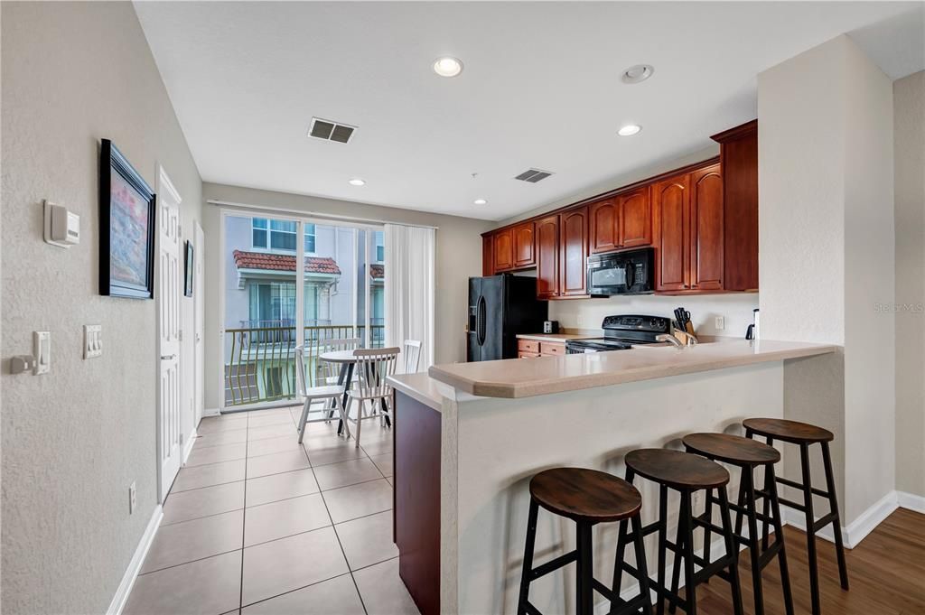 For Sale: $500,000 (3 beds, 3 baths, 1741 Square Feet)