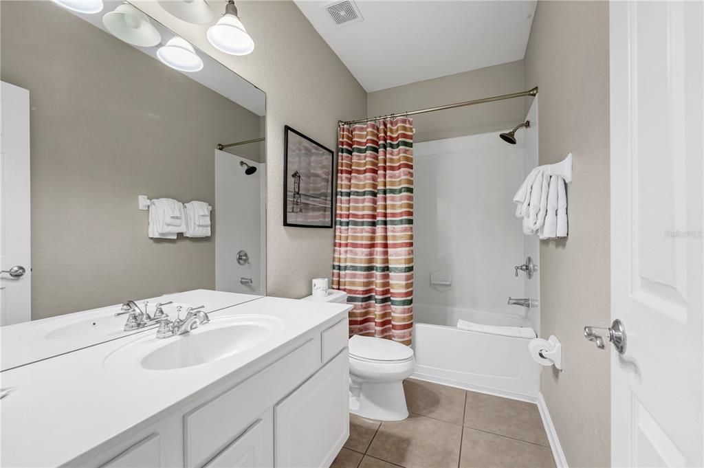For Sale: $500,000 (3 beds, 3 baths, 1741 Square Feet)