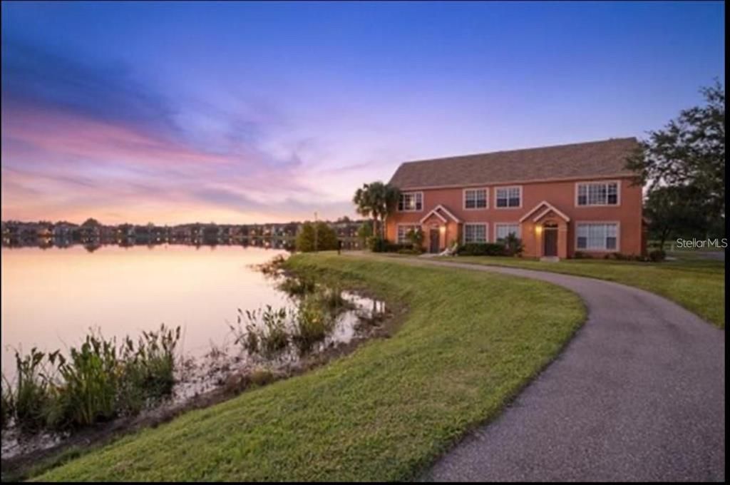 For Rent: $1,400 (1 beds, 1 baths, 904 Square Feet)