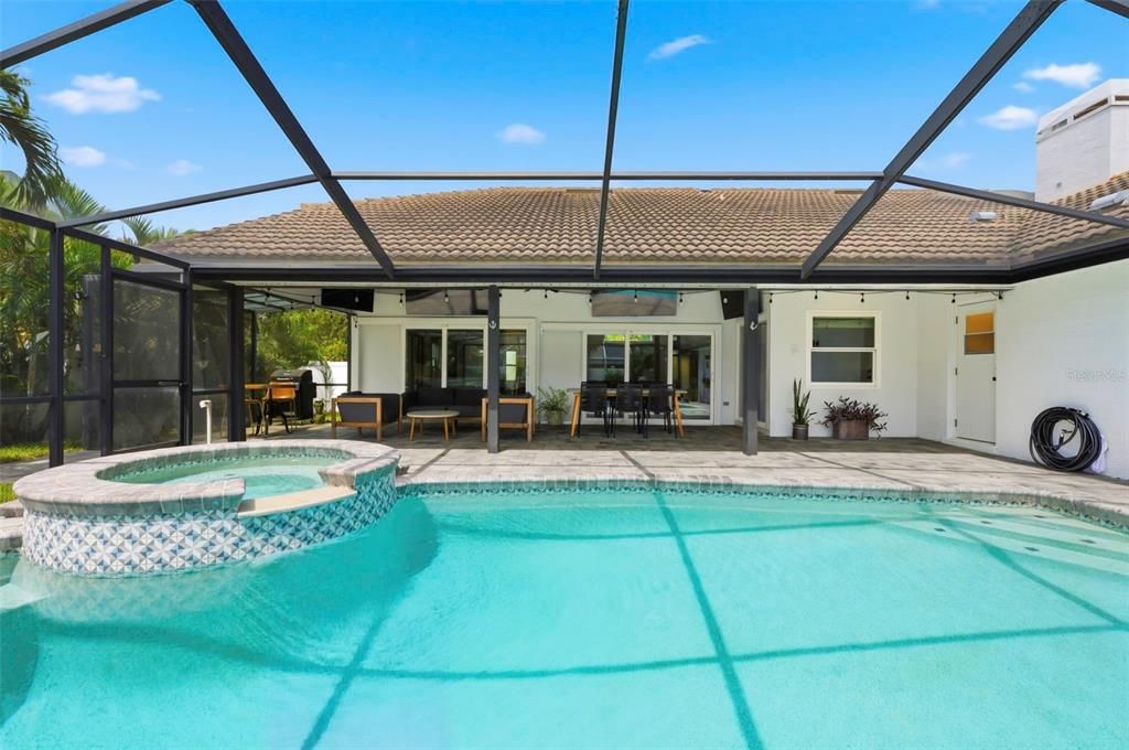 For Sale: $835,000 (4 beds, 3 baths, 2314 Square Feet)