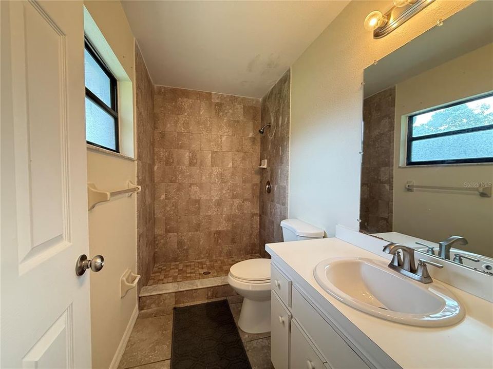 В аренду: $1,700 (2 спален, 2 ванн, 1112 Квадратных фут)