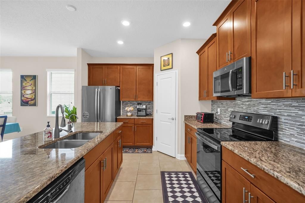 En Venta: $399,900 (3 camas, 2 baños, 1957 Pies cuadrados)