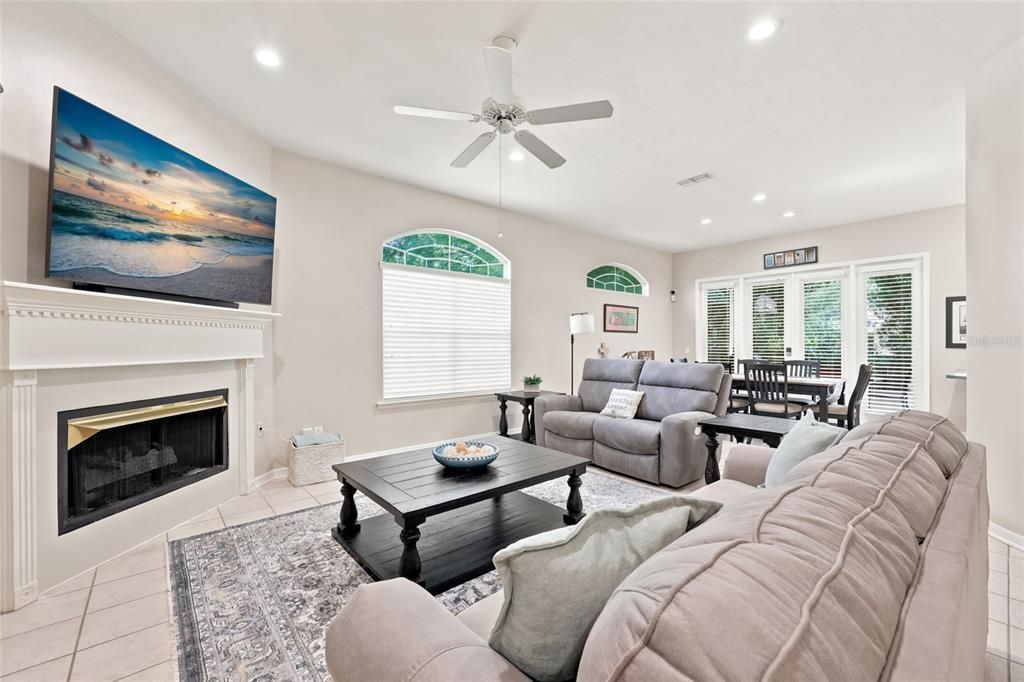 For Sale: $445,000 (3 beds, 2 baths, 1848 Square Feet)