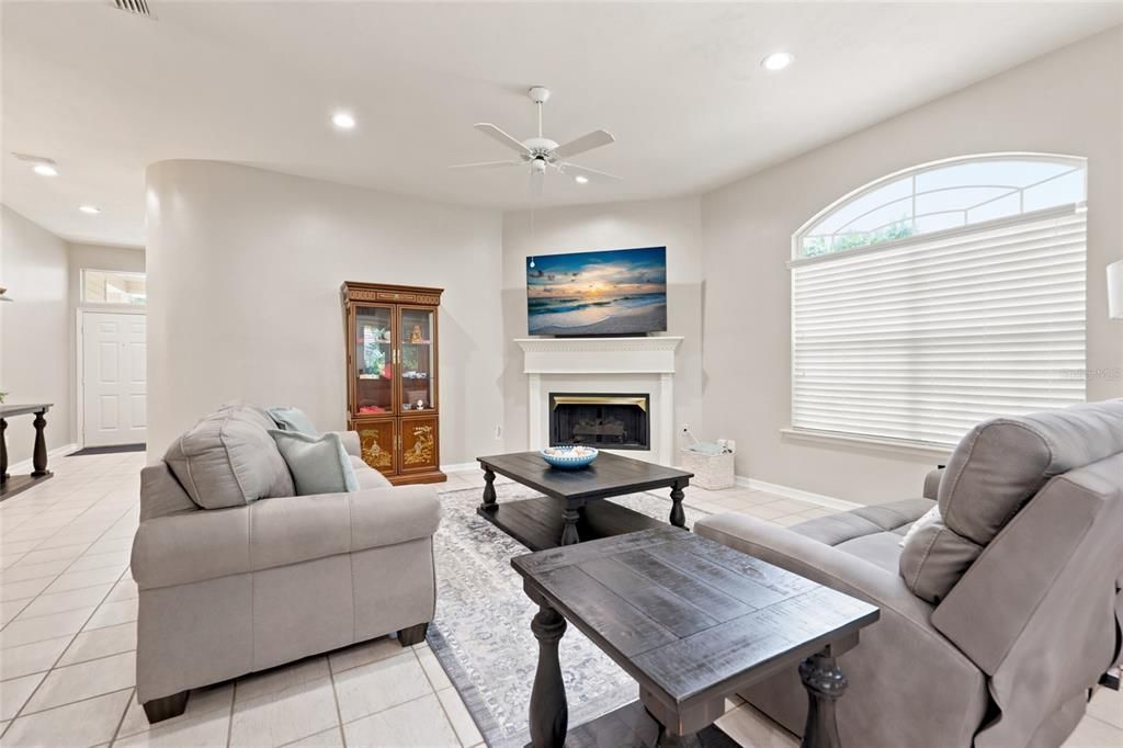 For Sale: $445,000 (3 beds, 2 baths, 1848 Square Feet)