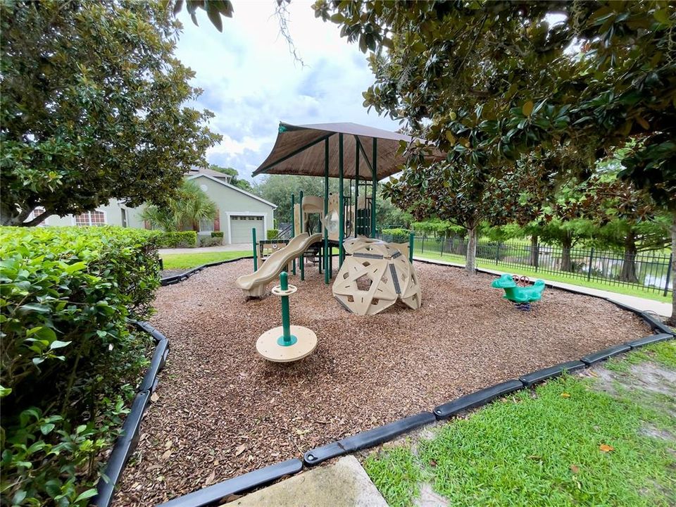 For Rent: $2,450 (3 beds, 2 baths, 1947 Square Feet)