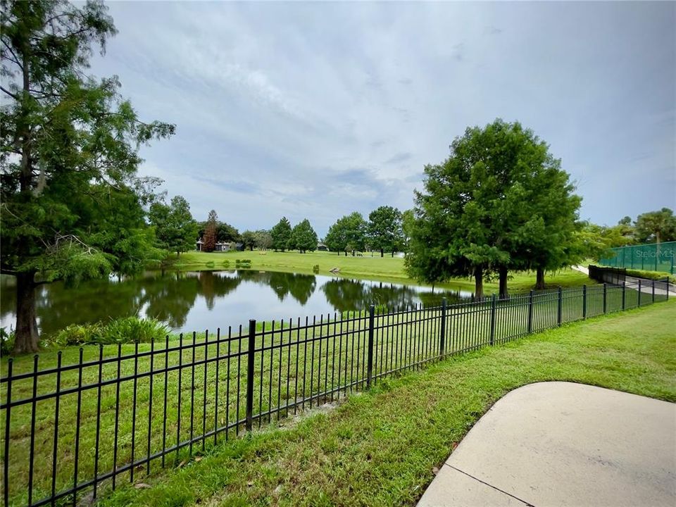 For Rent: $2,450 (3 beds, 2 baths, 1947 Square Feet)