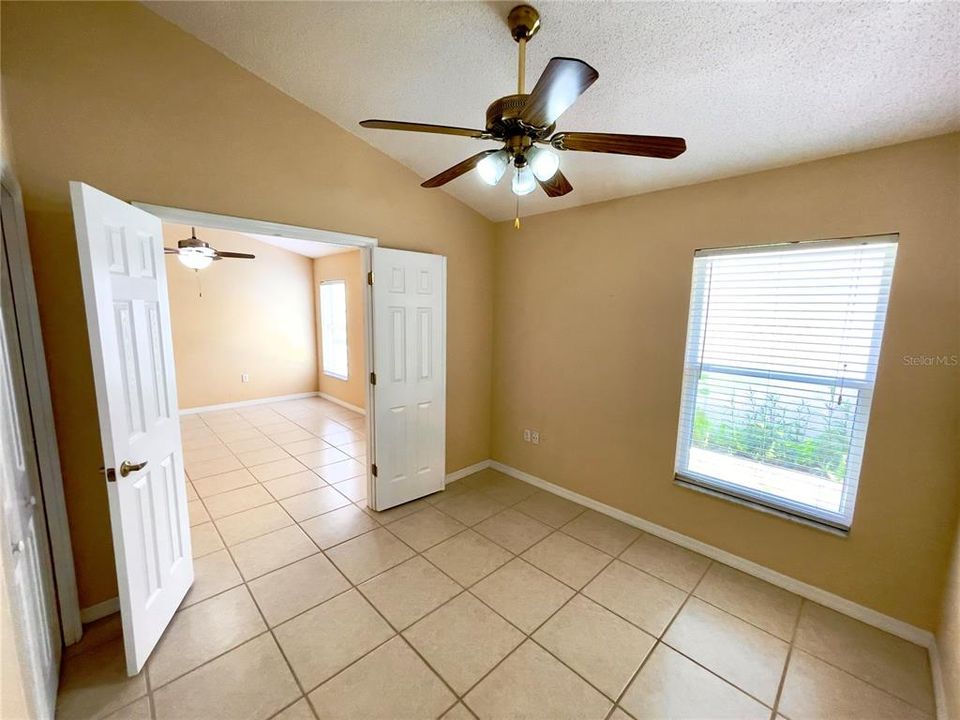 For Rent: $2,450 (3 beds, 2 baths, 1947 Square Feet)
