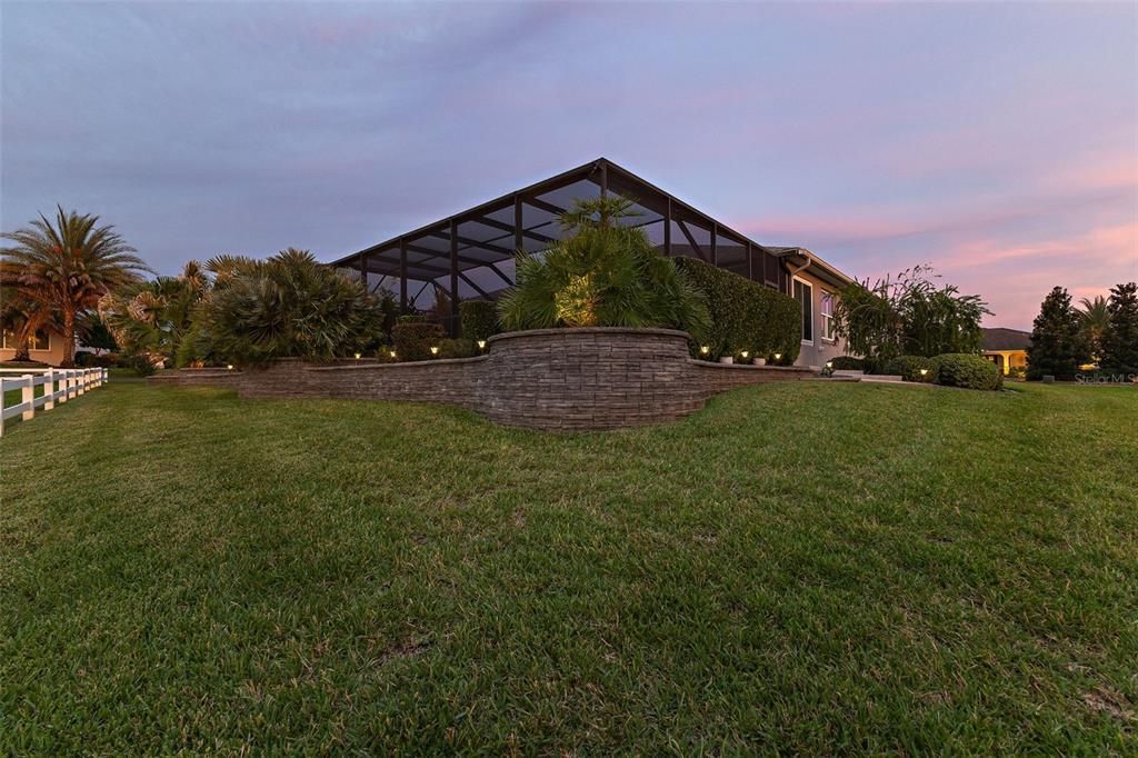 For Sale: $720,000 (3 beds, 3 baths, 2325 Square Feet)