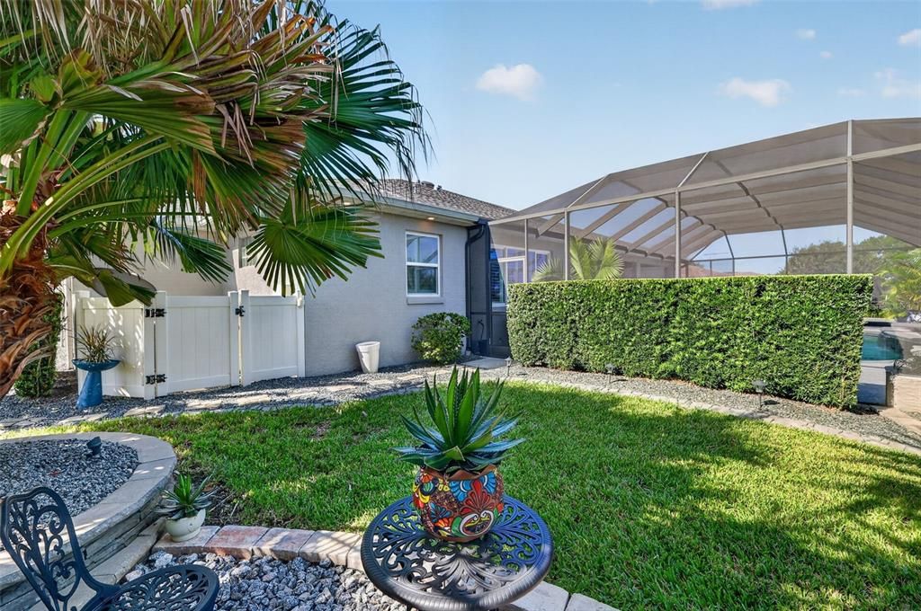 For Sale: $720,000 (3 beds, 3 baths, 2325 Square Feet)