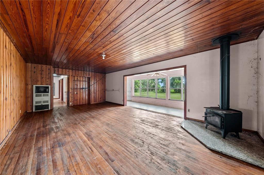 На продажу: $995,900 (3 спален, 2 ванн, 1782 Квадратных фут)