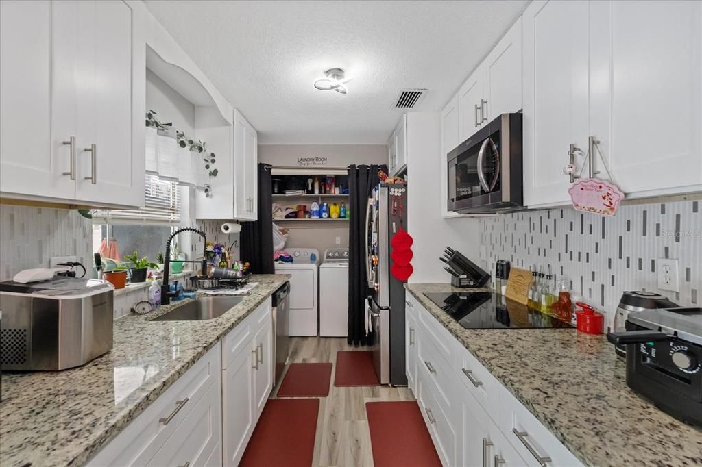 For Sale: $300,000 (4 beds, 2 baths, 1208 Square Feet)