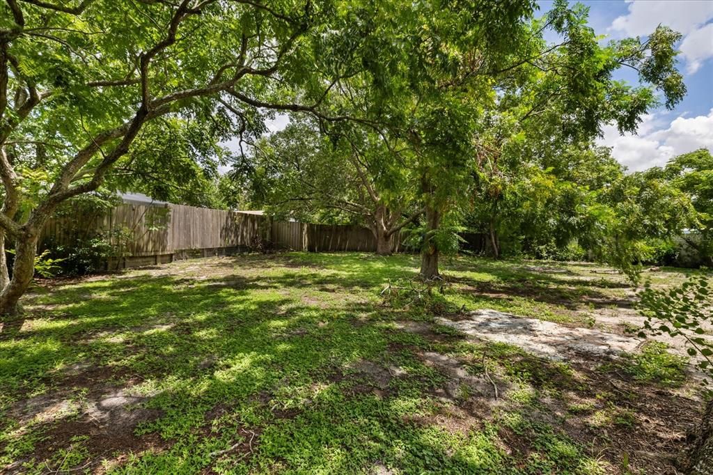 For Sale: $300,000 (4 beds, 2 baths, 1208 Square Feet)