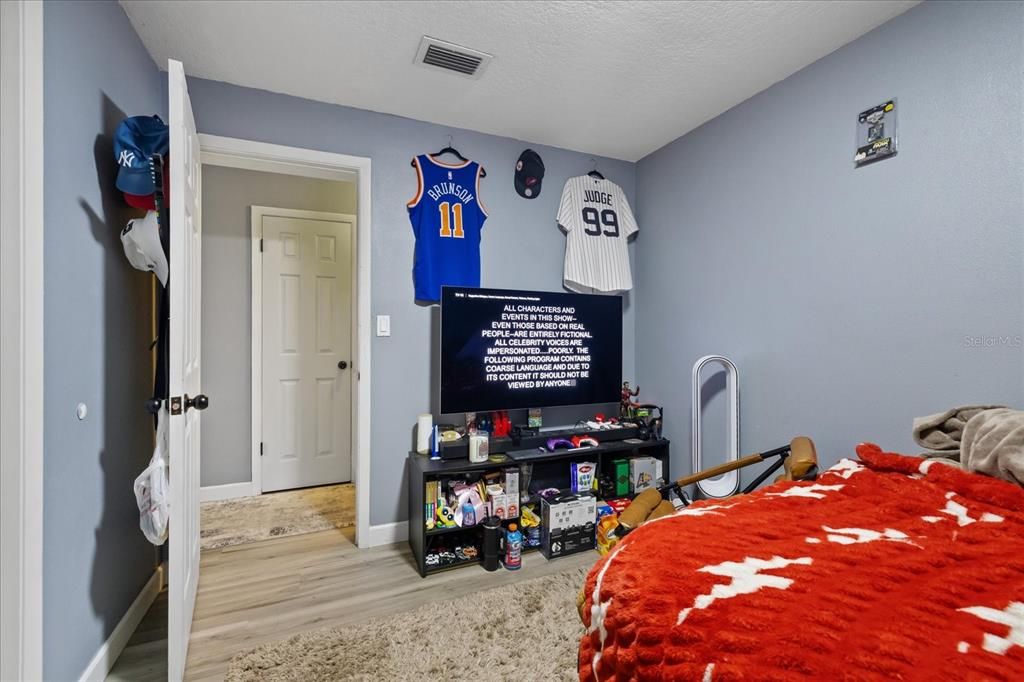 For Sale: $300,000 (4 beds, 2 baths, 1208 Square Feet)