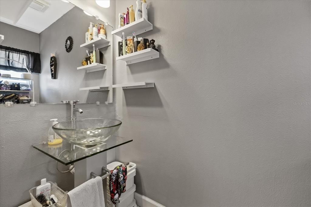 For Sale: $300,000 (4 beds, 2 baths, 1208 Square Feet)