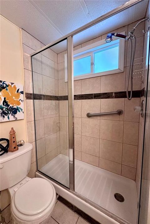 На продажу: $139,000 (2 спален, 2 ванн, 768 Квадратных фут)