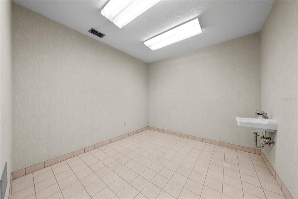 For Sale: $1,500,000 (0 beds, 0 baths, 4551 Square Feet)