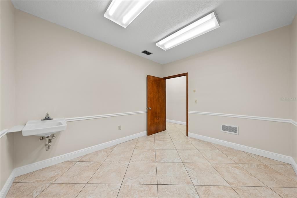 For Sale: $1,500,000 (0 beds, 0 baths, 4551 Square Feet)