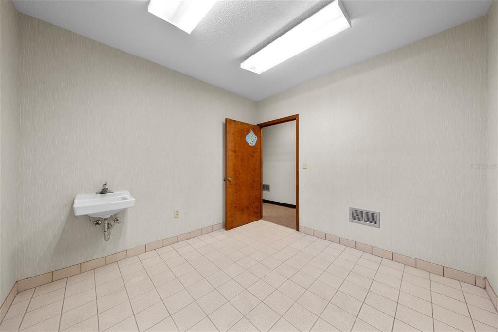 For Sale: $1,500,000 (0 beds, 0 baths, 4551 Square Feet)