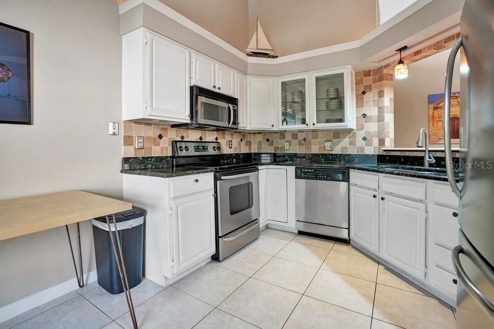 En Venta: $317,500 (2 camas, 2 baños, 1300 Pies cuadrados)