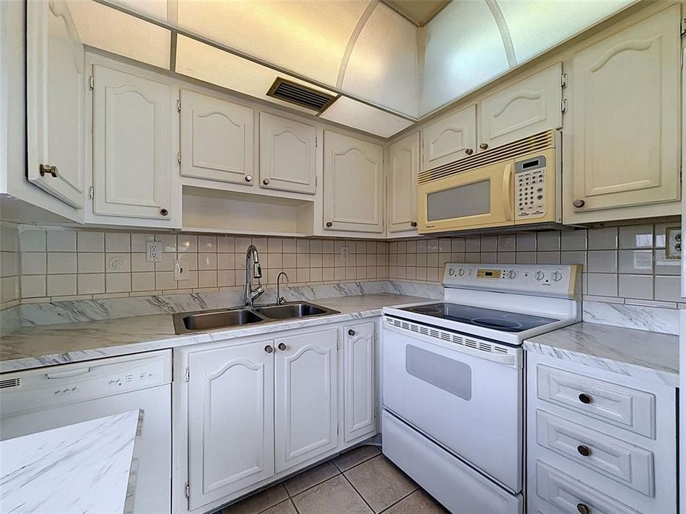 En Venta: $119,000 (2 camas, 2 baños, 984 Pies cuadrados)