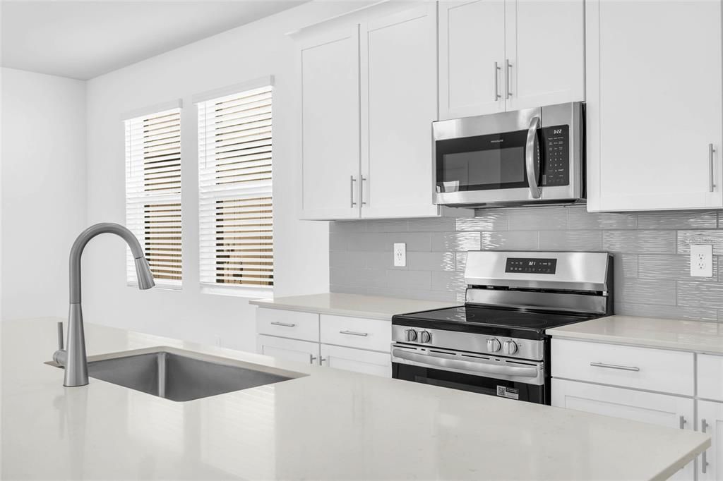 For Rent: $2,795 (3 beds, 2 baths, 2052 Square Feet)