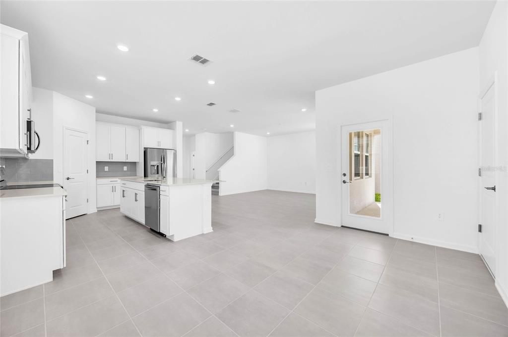 For Rent: $2,795 (3 beds, 2 baths, 2052 Square Feet)