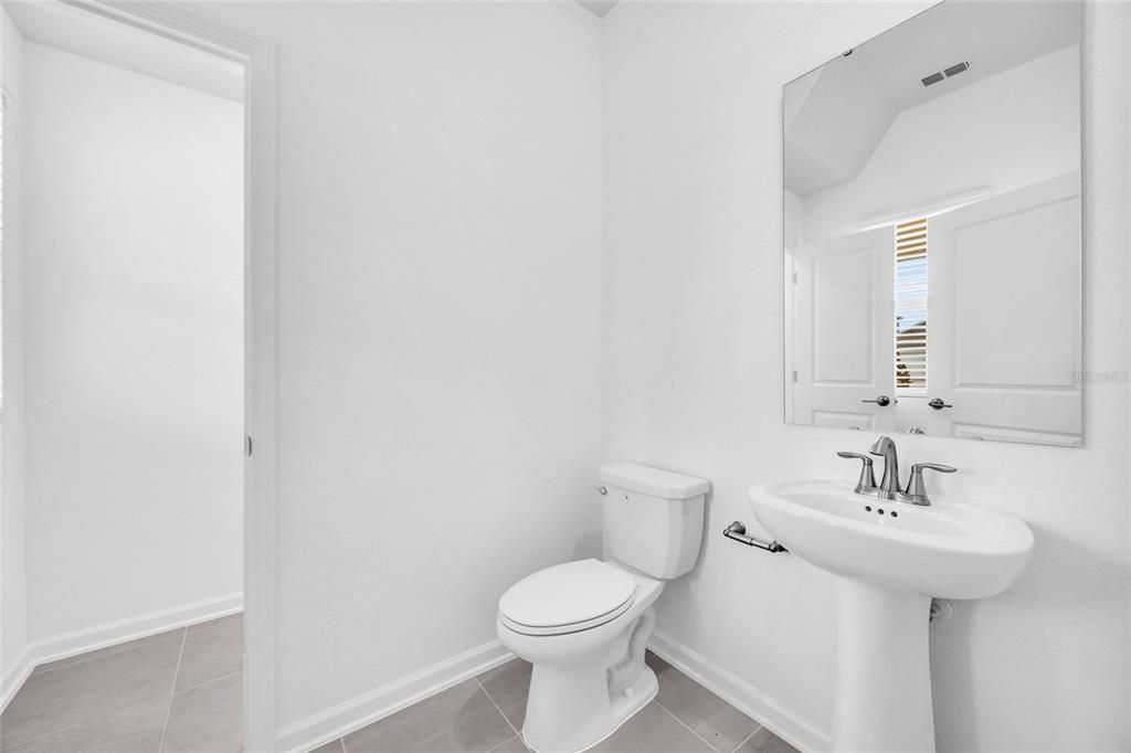 For Rent: $2,795 (3 beds, 2 baths, 2052 Square Feet)