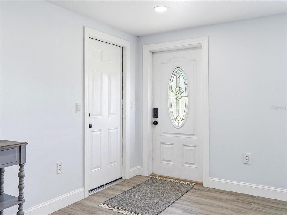 For Sale: $289,900 (3 beds, 2 baths, 1432 Square Feet)