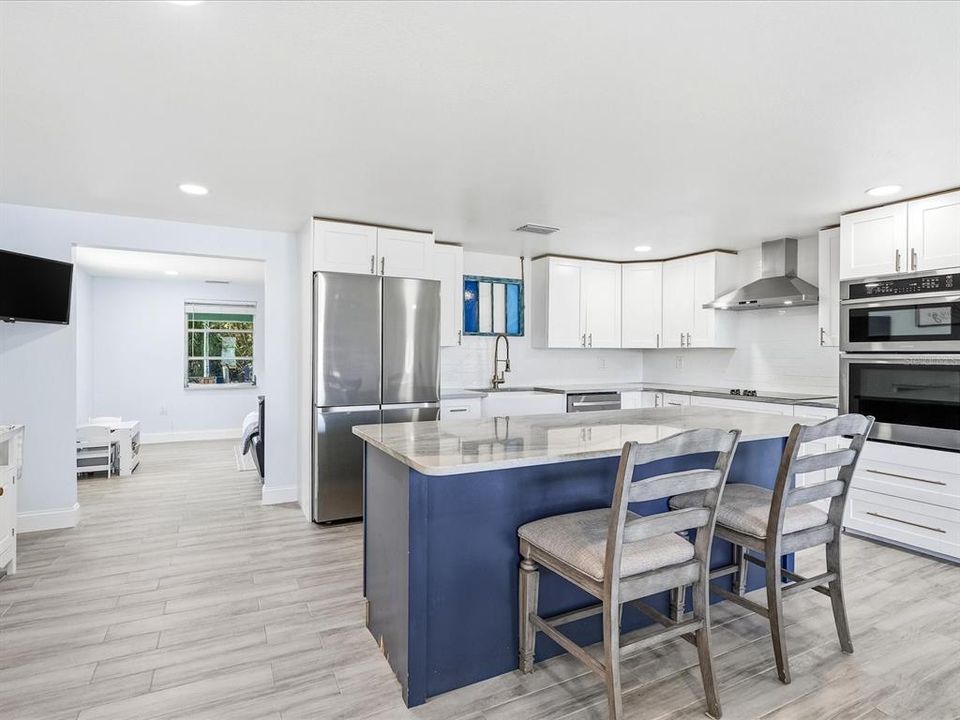 For Sale: $289,900 (3 beds, 2 baths, 1432 Square Feet)