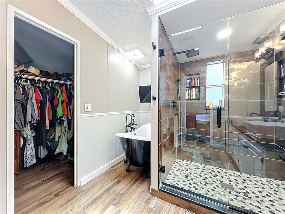 En Venta: $400,000 (3 camas, 2 baños, 1836 Pies cuadrados)