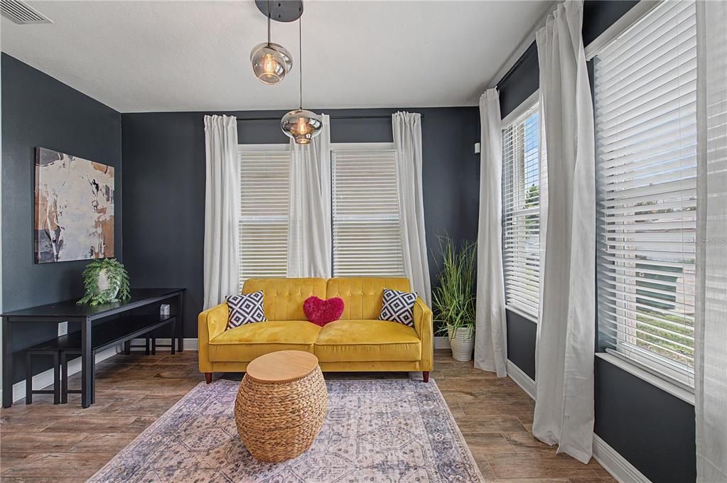 For Rent: $3,950 (3 beds, 2 baths, 1672 Square Feet)