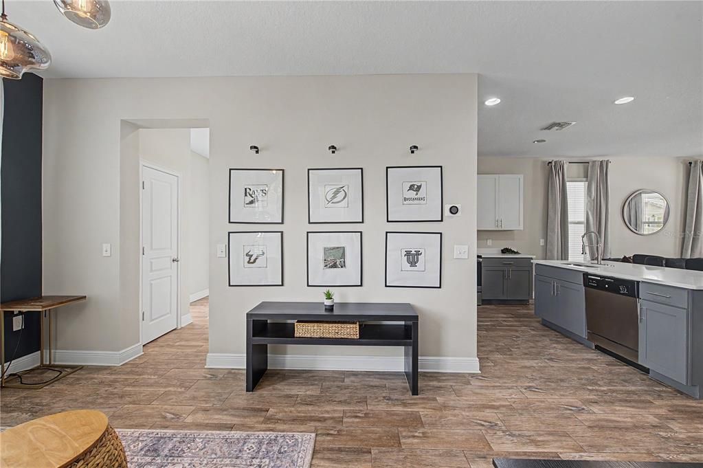 For Rent: $3,950 (3 beds, 2 baths, 1672 Square Feet)
