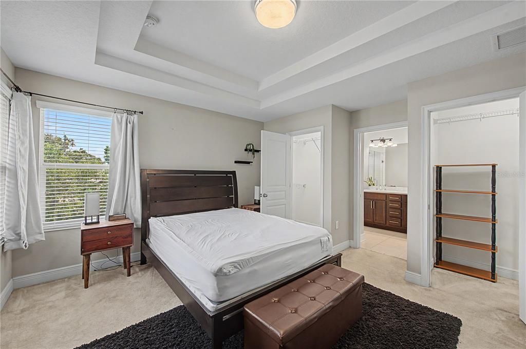 For Rent: $3,950 (3 beds, 2 baths, 1672 Square Feet)