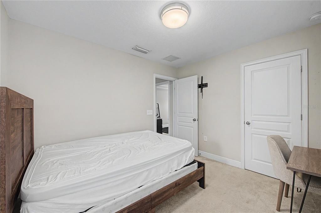 For Rent: $3,950 (3 beds, 2 baths, 1672 Square Feet)