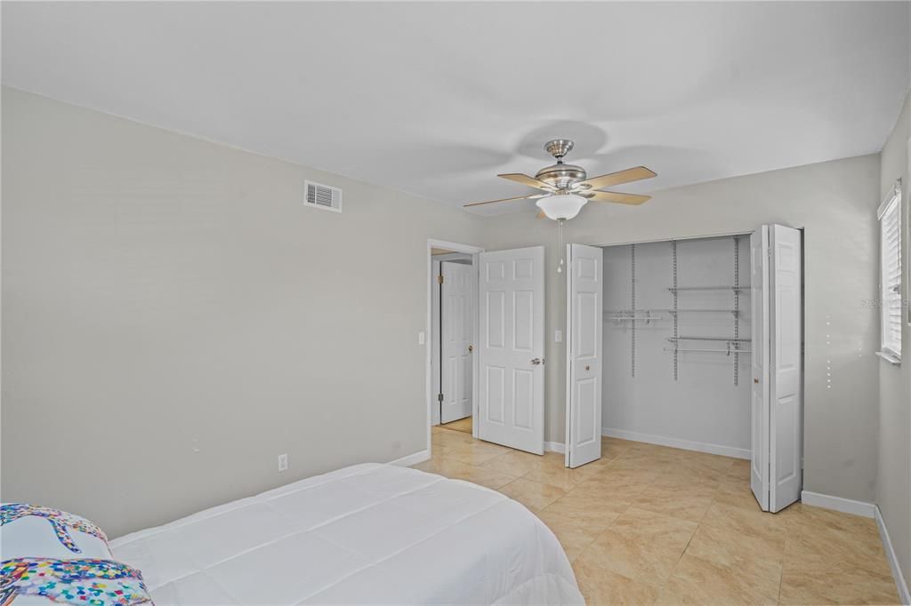 For Rent: $2,400 (2 beds, 2 baths, 1179 Square Feet)