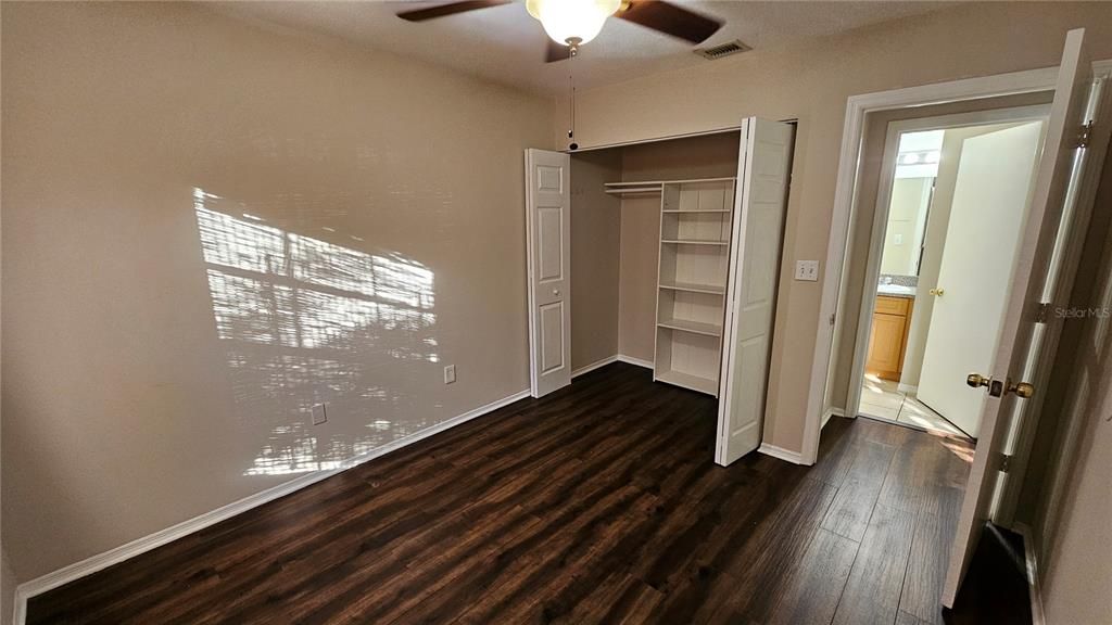 For Sale: $164,900 (2 beds, 2 baths, 840 Square Feet)
