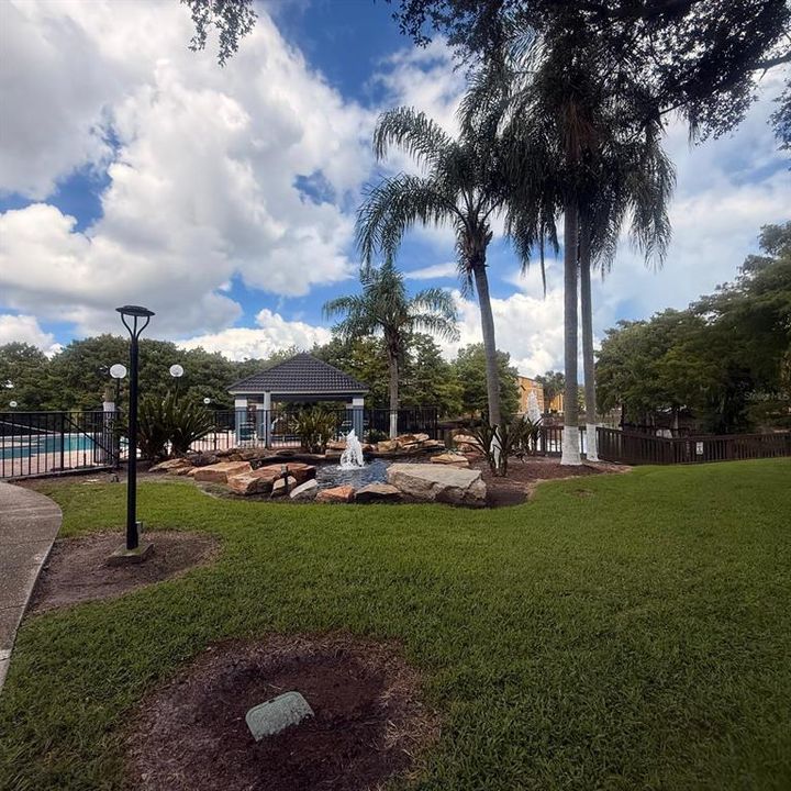 For Sale: $169,900 (2 beds, 2 baths, 1101 Square Feet)
