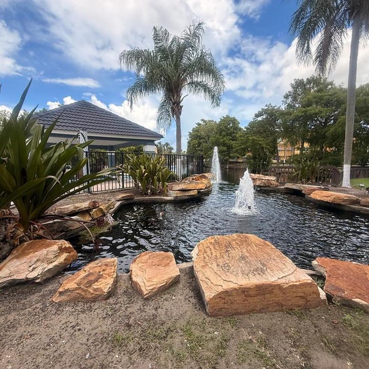 For Sale: $169,900 (2 beds, 2 baths, 1101 Square Feet)